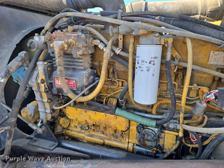 image for item EN8886 1993 Kenworth W900 semi truck