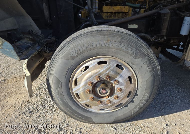 image for item EN8886 1993 Kenworth W900 semi truck