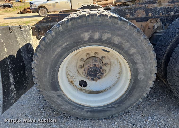 image for item EN8886 1993 Kenworth W900 semi truck