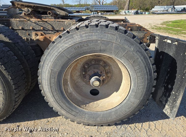 image for item EN8886 1993 Kenworth W900 semi truck