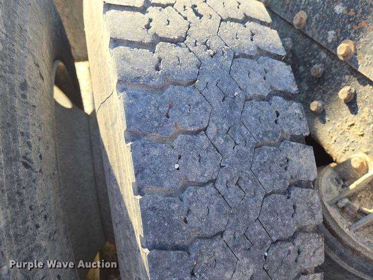 image for item EN8886 1993 Kenworth W900 semi truck