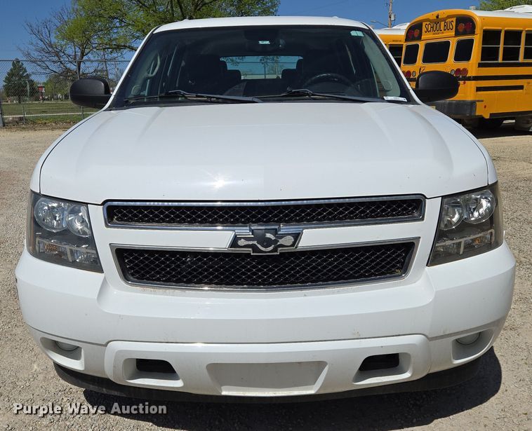 image for item EN8910 2008 Chevrolet  Suburban  SUV