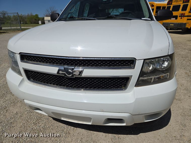 image for item EN8910 2008 Chevrolet  Suburban  SUV