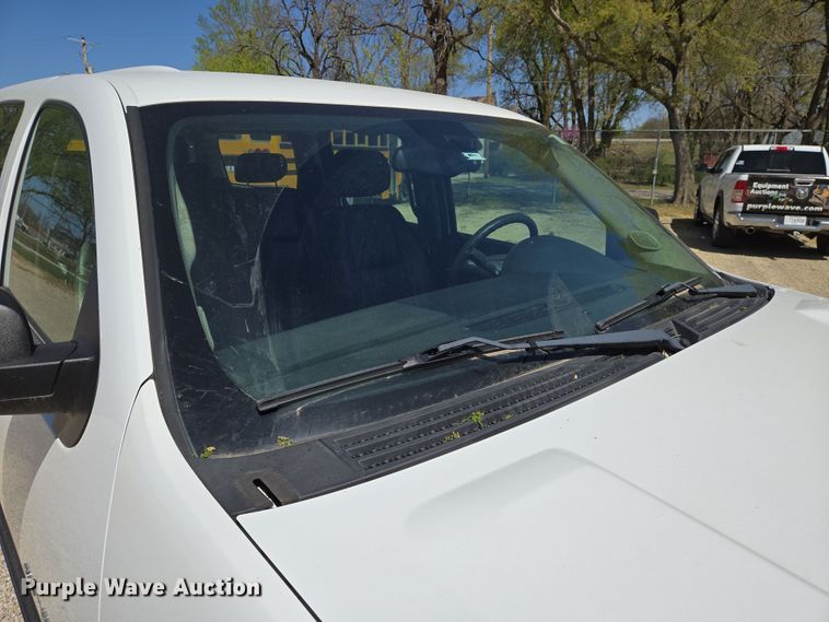 image for item EN8910 2008 Chevrolet  Suburban  SUV