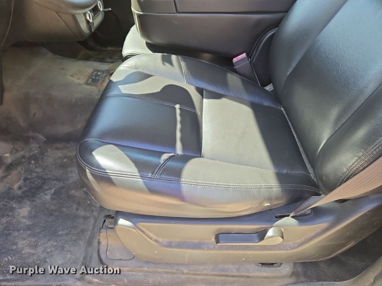 image for item EN8910 2008 Chevrolet  Suburban  SUV