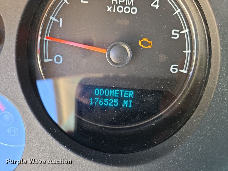 image for item EN8910 2008 Chevrolet  Suburban  SUV