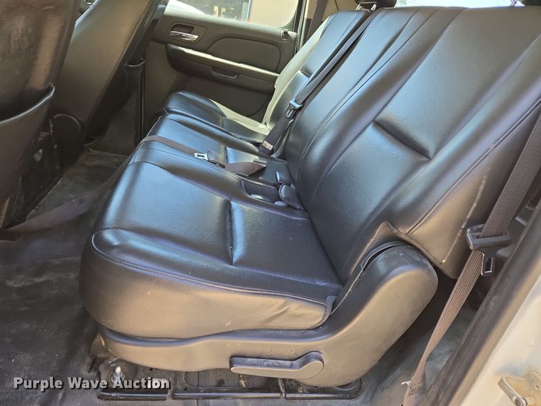 image for item EN8910 2008 Chevrolet  Suburban  SUV