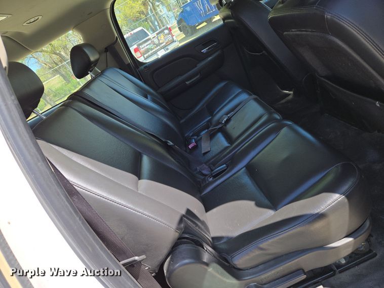 image for item EN8910 2008 Chevrolet  Suburban  SUV