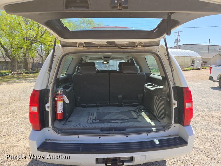 image for item EN8910 2008 Chevrolet  Suburban  SUV