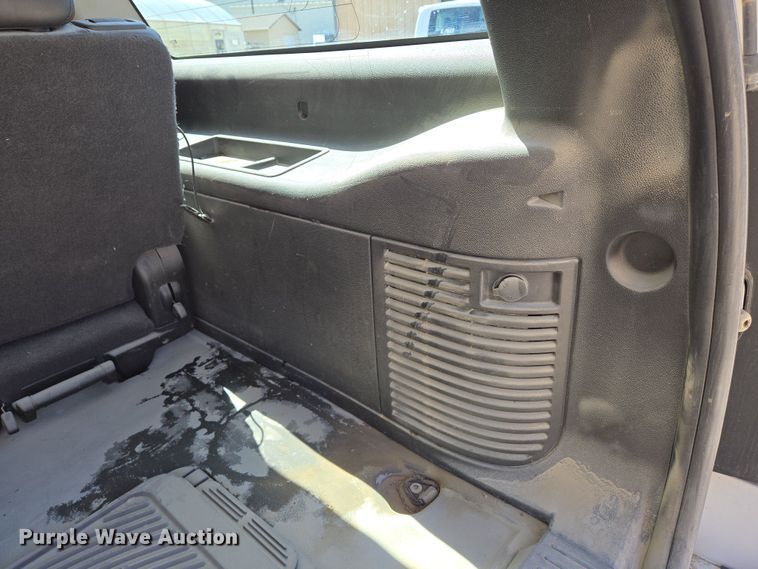 image for item EN8910 2008 Chevrolet  Suburban  SUV