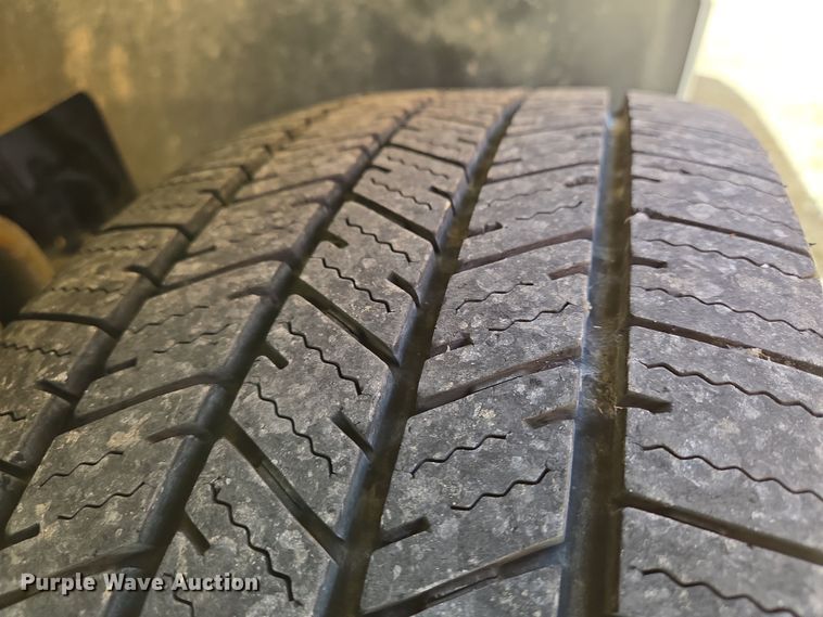 image for item EN8910 2008 Chevrolet  Suburban  SUV