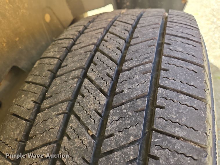 image for item EN8910 2008 Chevrolet  Suburban  SUV