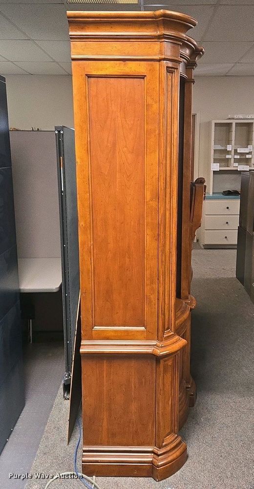 image for item EN8919 Book shelf