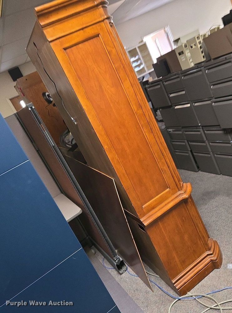 image for item EN8919 Book shelf