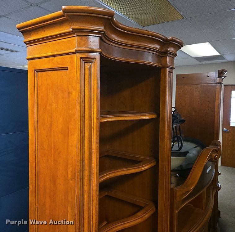 image for item EN8919 Book shelf