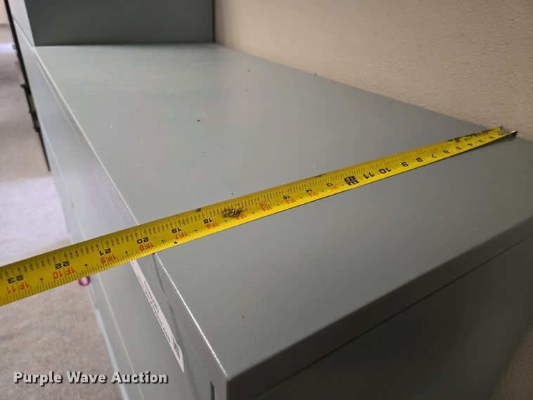 image for item EN8920 (2) filing cabinets