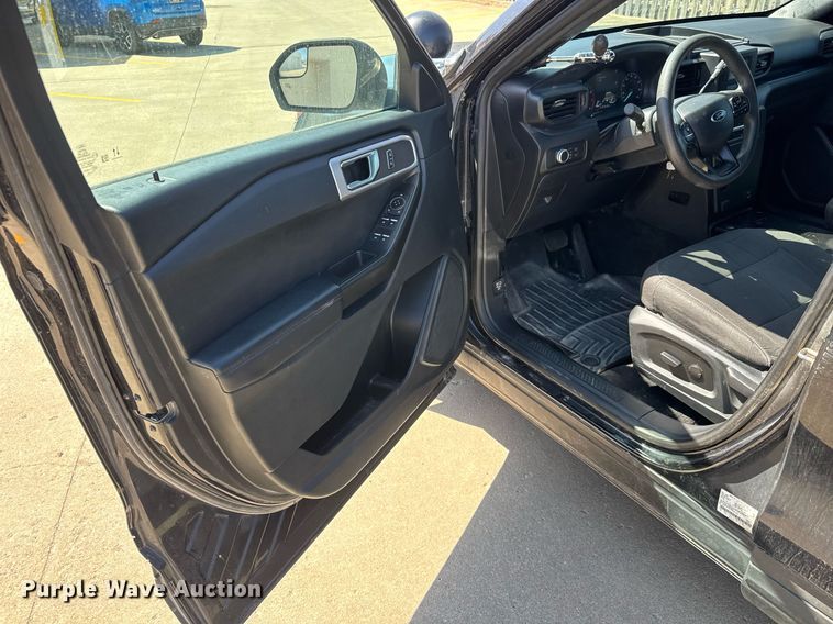 image for item EQ1285 2021 Ford Explorer Police Interceptor SUV