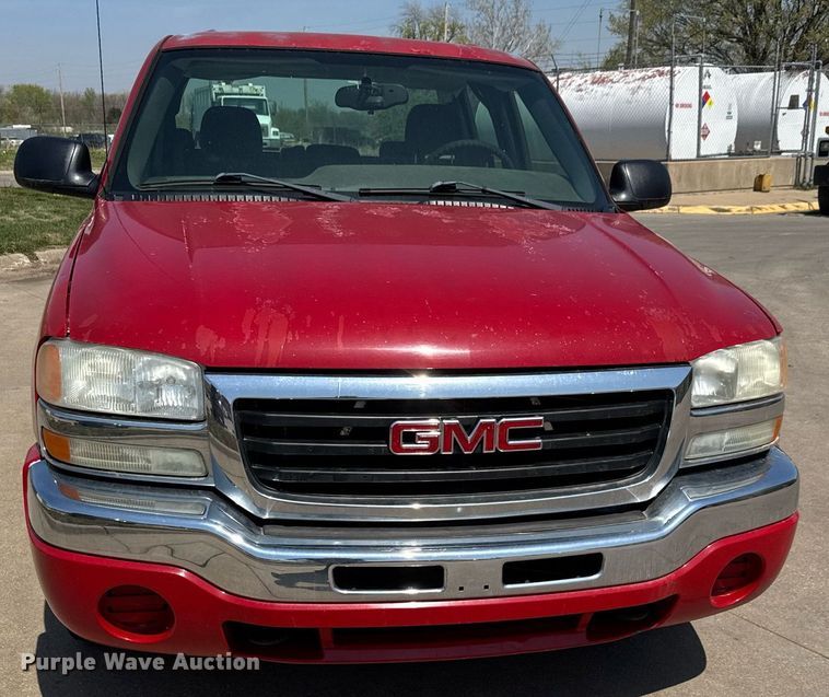 image for item EQ1289 2006 GMC Sierra 1500 Crew Cab pickup truck