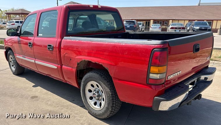 image for item EQ1289 2006 GMC Sierra 1500 Crew Cab pickup truck