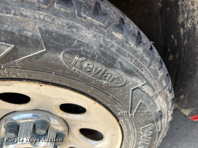 image for item EQ1289 2006 GMC Sierra 1500 Crew Cab pickup truck