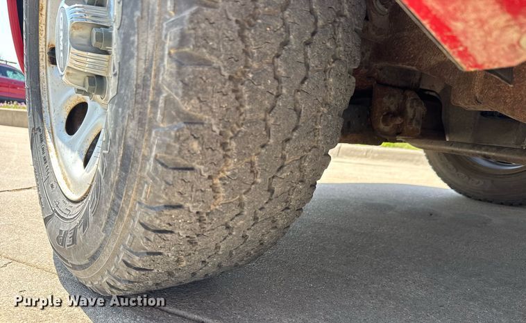 image for item EQ1289 2006 GMC Sierra 1500 Crew Cab pickup truck