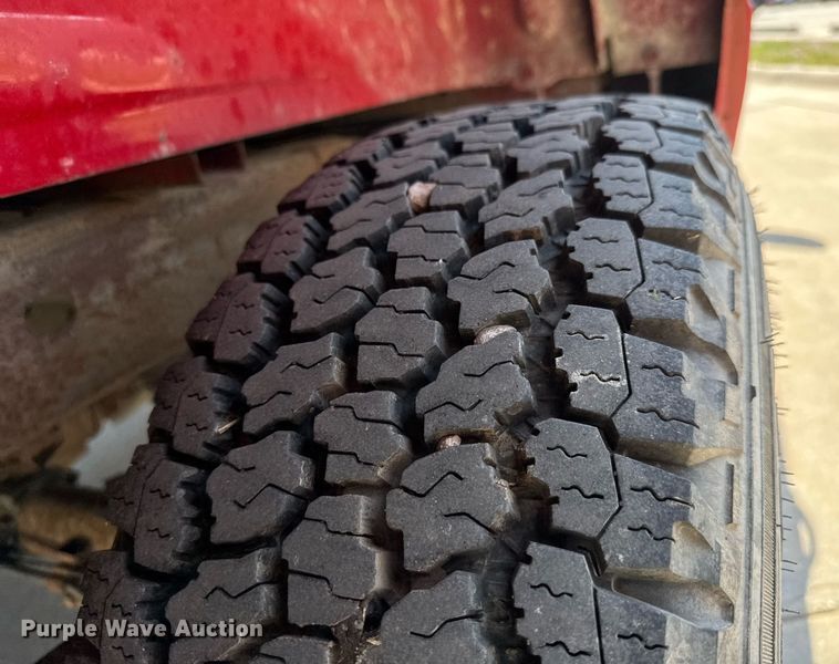 image for item EQ1289 2006 GMC Sierra 1500 Crew Cab pickup truck