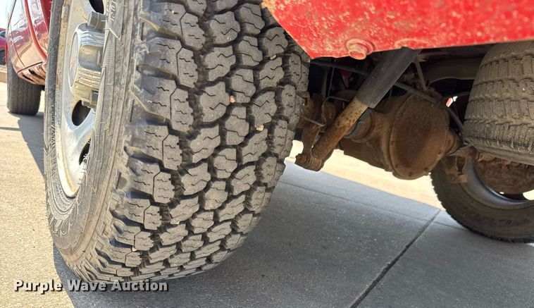 image for item EQ1289 2006 GMC Sierra 1500 Crew Cab pickup truck