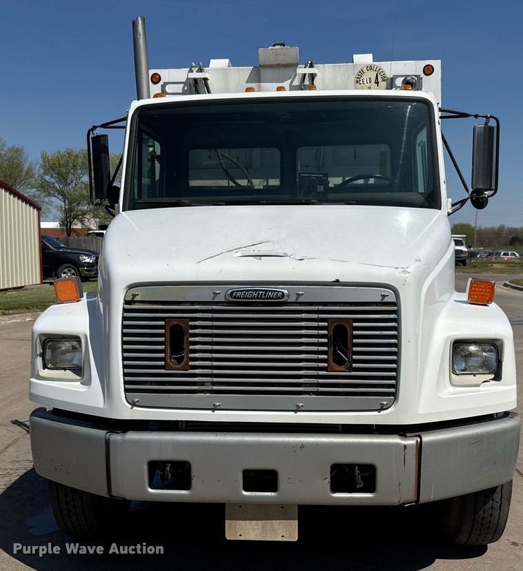 image for item EQ1290 2002 Freightliner Business Class M2 refuse truck