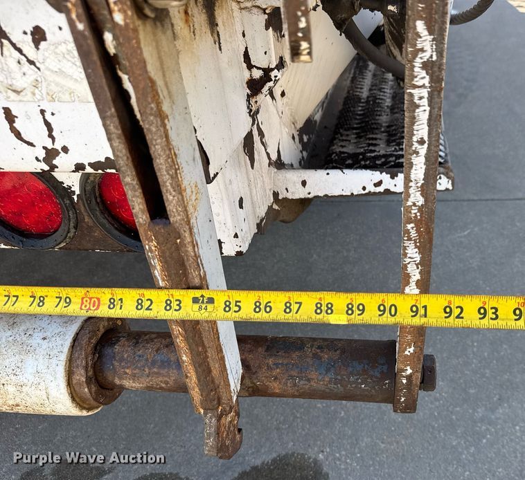 image for item EQ1290 2002 Freightliner Business Class M2 refuse truck