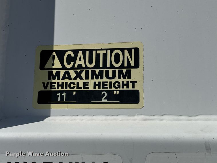 image for item EQ1290 2002 Freightliner Business Class M2 refuse truck