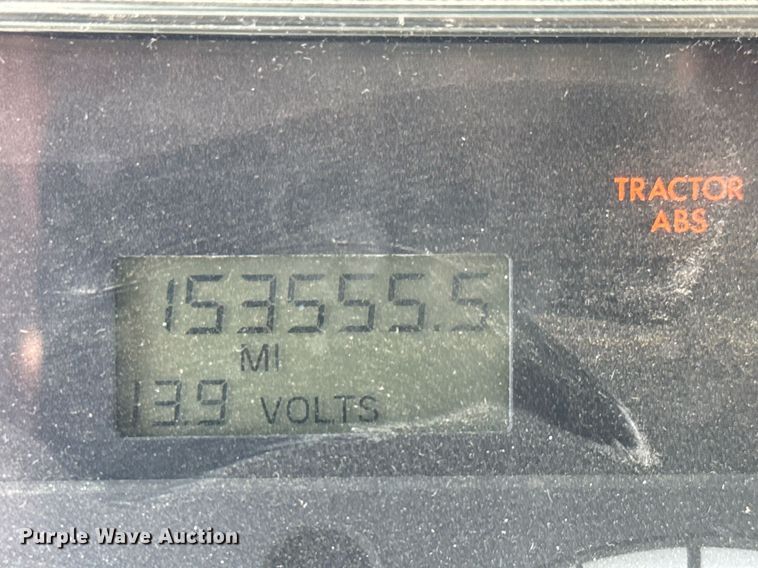 image for item EQ1290 2002 Freightliner Business Class M2 refuse truck