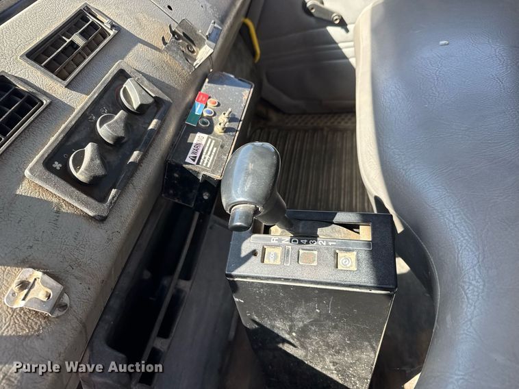 image for item EQ1290 2002 Freightliner Business Class M2 refuse truck