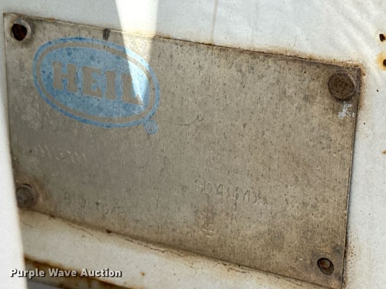 image for item EQ1291 1999 Ford F450 Super Duty  dump truck