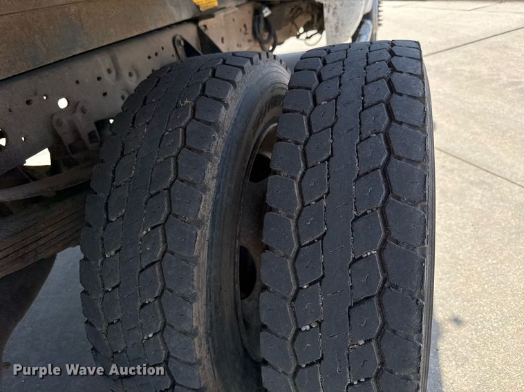 image for item EQ1291 1999 Ford F450 Super Duty  dump truck