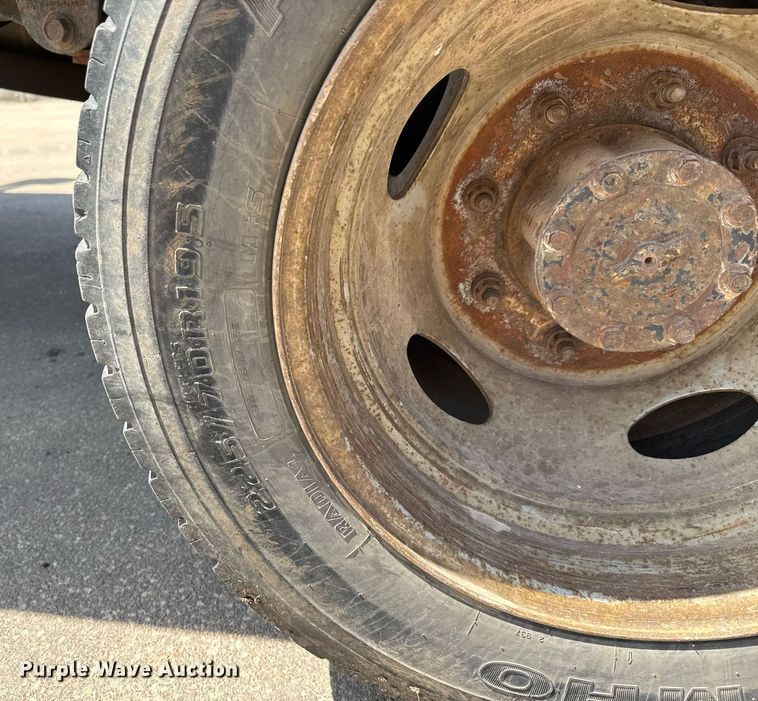 image for item EQ1291 1999 Ford F450 Super Duty  dump truck