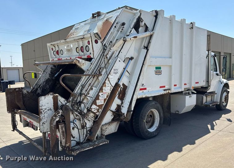 image for item EQ1295 2006 Freightliner Business Class M2 refuse truck