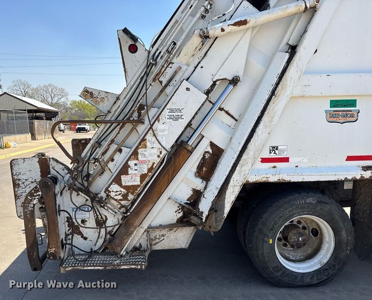 image for item EQ1295 2006 Freightliner Business Class M2 refuse truck