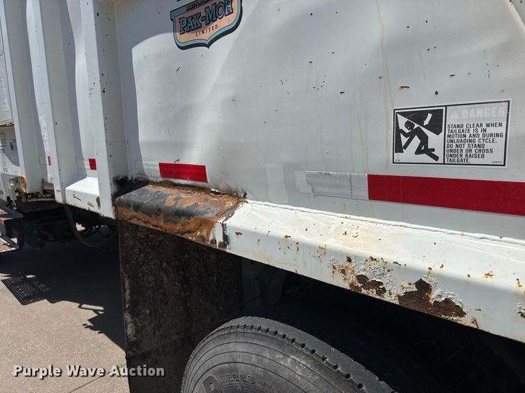 image for item EQ1295 2006 Freightliner Business Class M2 refuse truck