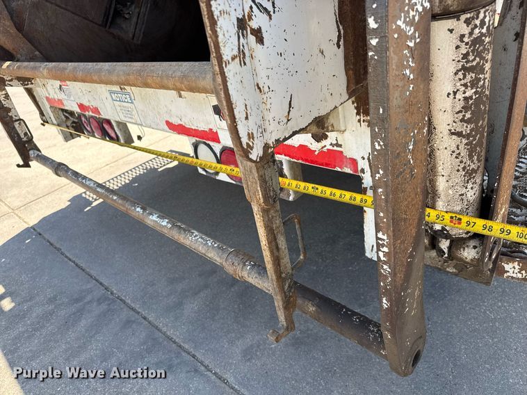 image for item EQ1295 2006 Freightliner Business Class M2 refuse truck