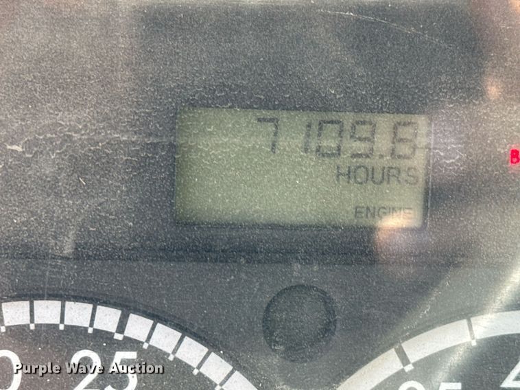 image for item EQ1295 2006 Freightliner Business Class M2 refuse truck