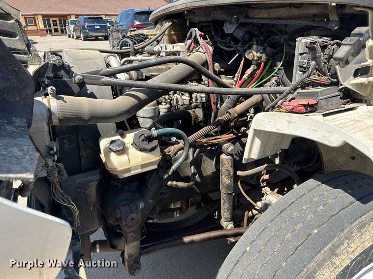 image for item EQ1295 2006 Freightliner Business Class M2 refuse truck