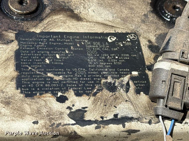 image for item EQ1295 2006 Freightliner Business Class M2 refuse truck