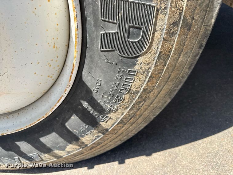 image for item EQ1295 2006 Freightliner Business Class M2 refuse truck