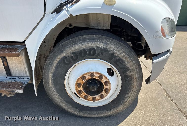 image for item EQ1295 2006 Freightliner Business Class M2 refuse truck