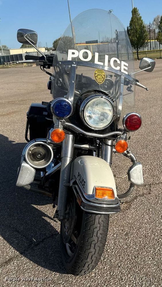image for item EQ1302 2005 Harley Davidson FLHPI Police motorcycle