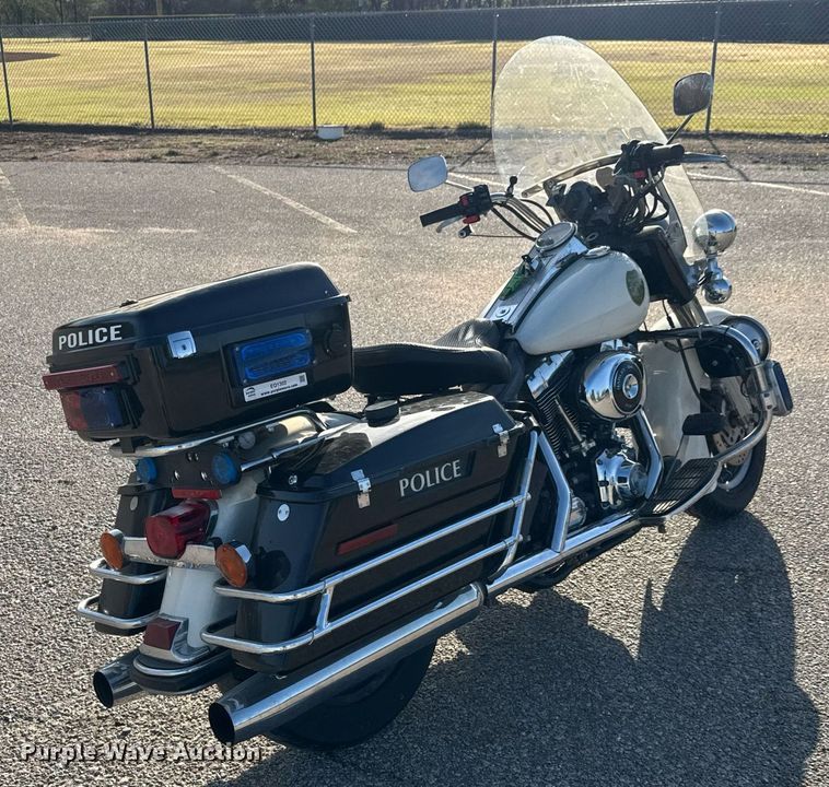 image for item EQ1302 2005 Harley Davidson FLHPI Police motorcycle