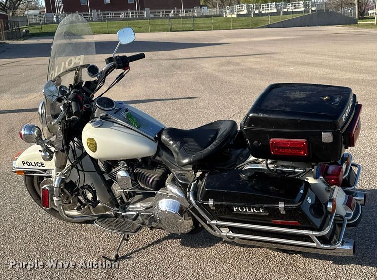 image for item EQ1302 2005 Harley Davidson FLHPI Police motorcycle