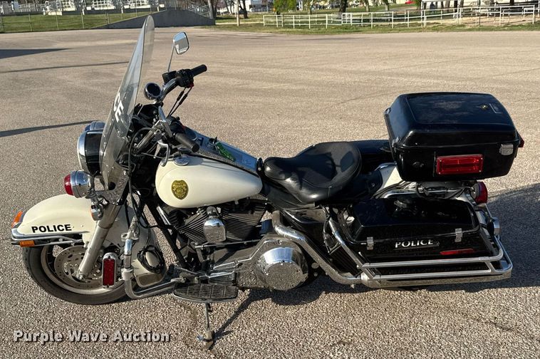 image for item EQ1302 2005 Harley Davidson FLHPI Police motorcycle