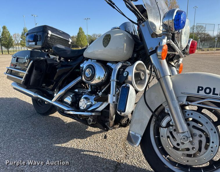 image for item EQ1302 2005 Harley Davidson FLHPI Police motorcycle