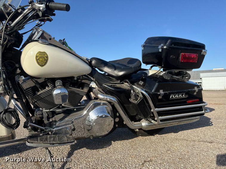 image for item EQ1302 2005 Harley Davidson FLHPI Police motorcycle